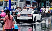 BMW i8 lội nước ở Việt Nam gây xôn xao trên Instagram