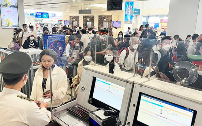 Sân bay Nội Bài sẽ thí điểm công nghệ xác thực khuôn mặt, vân tay để kiểm tra hành khách đi máy bay.